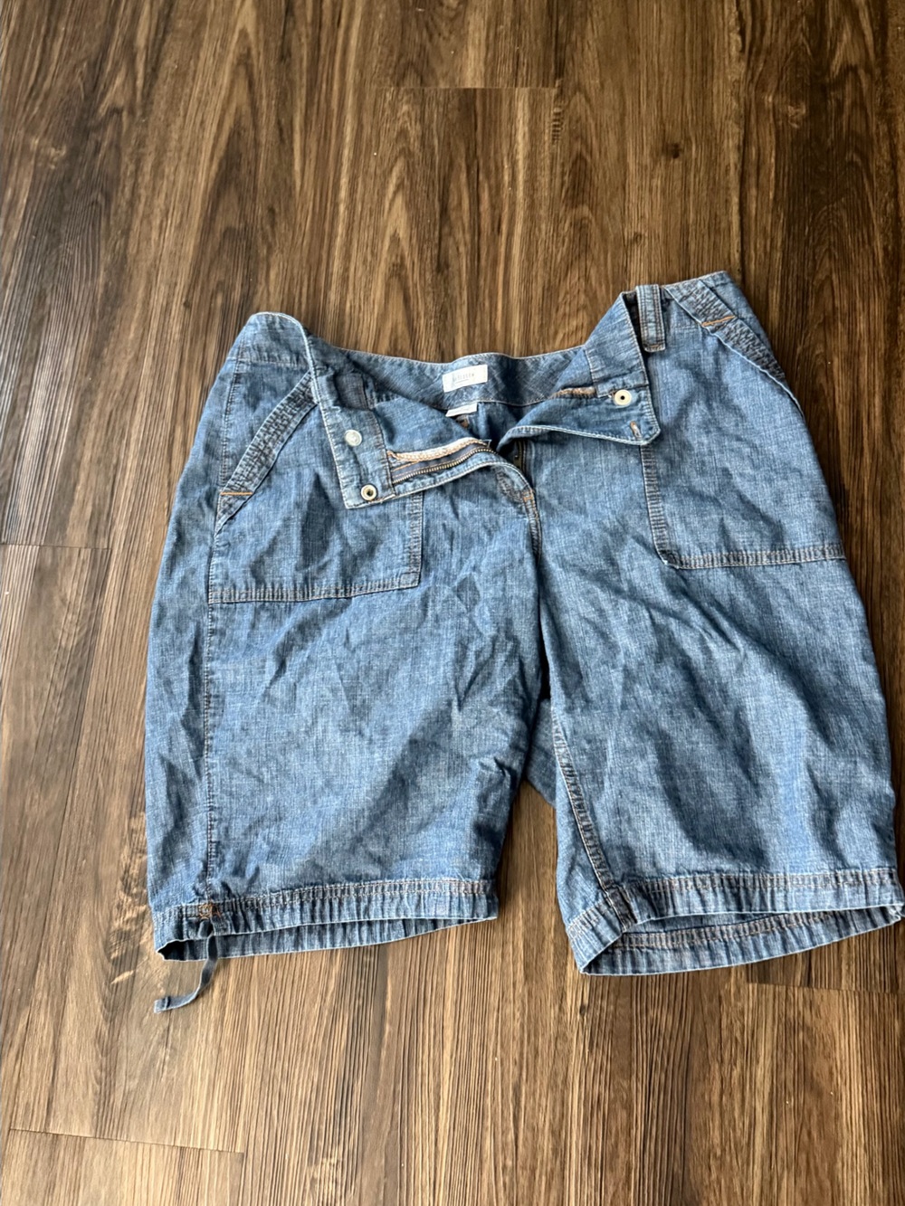 Van Heusen Casual Women's Denim Shorts in Light Blue